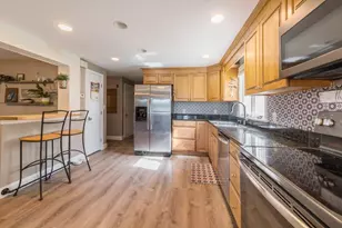 19 Hillside Dr, Plymouth, MA 02360 - Photo 4