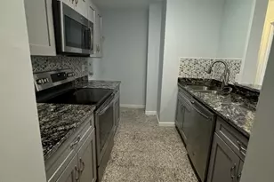 14 Washington St, Haverhill, MA 01832 - Photo 6