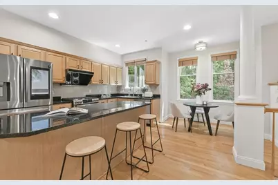 20 Pettee St #20, Newton, MA 02464 - Photo 4
