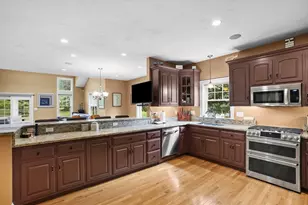 3 Walden Way, Milford, MA 01757 - Photo 4