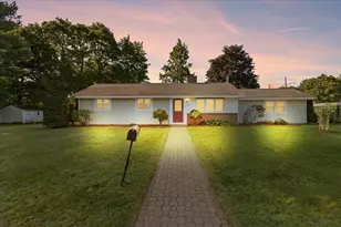 73 Oak Ridge Dr W, Brockton, MA 02301 - Photo 2