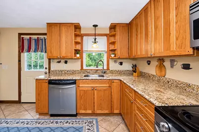 31 Pikes Hill Rd, Sterling, MA 01564 - Photo 10