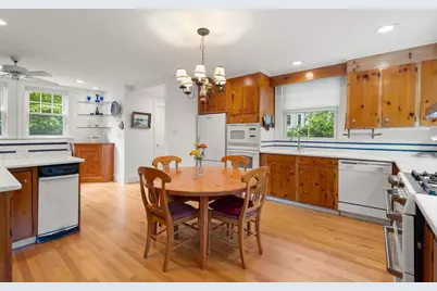 105 Randolph Ave, Milton, MA 02186 - Photo 10