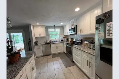 12 Jeremiah Cir, Medford, MA 02155 - Photo 6