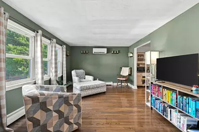 111 Mitchell Ave, Medford, MA 02155 - Photo 8