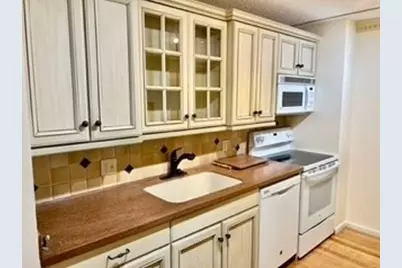 40 Village Rd #108A, Middleton, MA 01949 - Photo 8