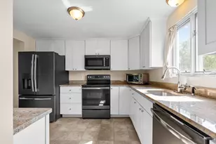 52 Liberty St, Plymouth, MA 02360 - Photo 14