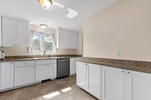 52 Liberty St, Plymouth, MA 02360 - Photo 14