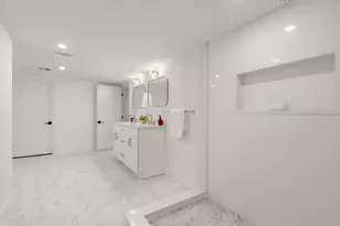 220 Sycamore St, Watertown, MA 02472 - Photo 26