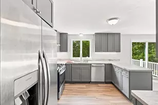 174 Bent St, Franklin, MA 02038 - Photo 6