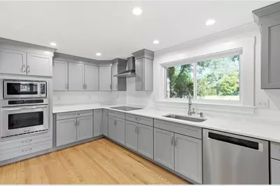 146A W Division St, Braintree, MA 02184 - Photo 12
