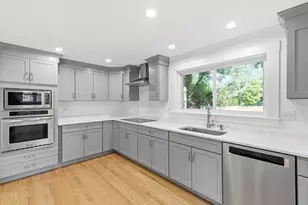146A W Division St, Braintree, MA 02184 - Photo 12