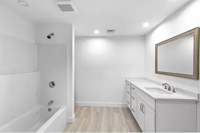 146A W Division St, Braintree, MA 02184 - Photo 16