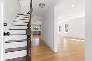 146A W Division St, Braintree, MA 02184 - Photo 2