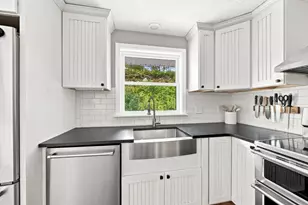 118 Horseneck Rd, Dartmouth, MA 02748 - Photo 12