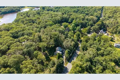 118 Horseneck Rd, Dartmouth, MA 02748 - Photo 2
