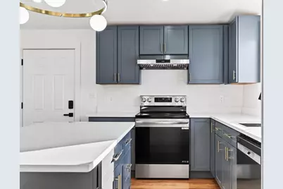 22 Berlin St #1, Quincy, MA 02170 - Photo 2