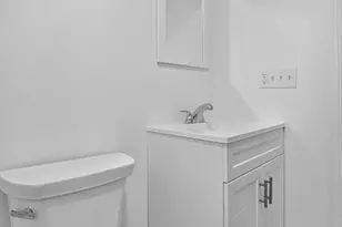 201 Bishop Dr, Framingham, MA 01702 - Photo 14
