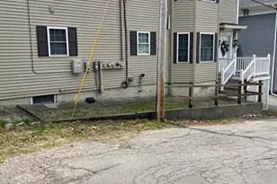 19 Oak Ct, Clinton, MA 01510 - Photo 2