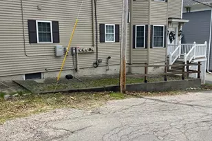19 Oak Ct, Clinton, MA 01510 - Photo 2