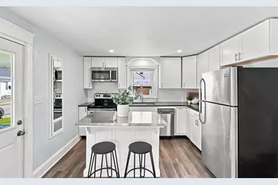 337 Wilbur, Swansea, MA 02777 - Photo 2