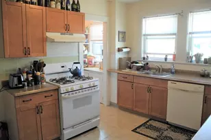 8 Mapleton St, Boston, MA 02135 - Photo 6