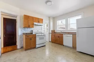 8 Mapleton St, Boston, MA 02135 - Photo 8