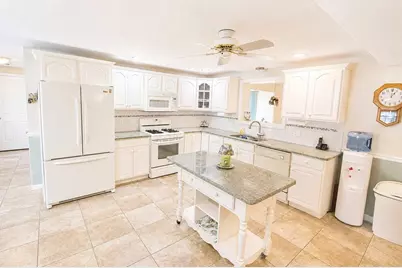 10 Patriot Ln, Whitman, MA 02382 - Photo 6