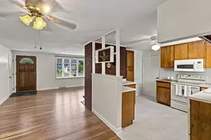 19 Champlain Dr, Hudson, MA 01749 - Photo 10