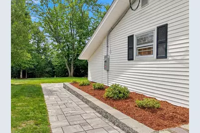 19 Champlain Dr, Hudson, MA 01749 - Photo 26