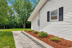 19 Champlain Dr, Hudson, MA 01749 - Photo 26