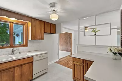 19 Champlain Dr, Hudson, MA 01749 - Photo 12
