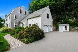 26 Summit Pl, Newburyport, MA 01950 - Photo 2