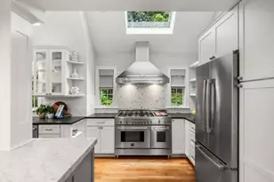 26 Summit Pl, Newburyport, MA 01950 - Photo 6