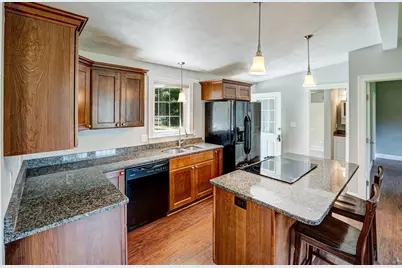 18 Woodland Dr, Lunenburg, MA 01462 - Photo 4