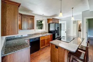 18 Woodland Dr, Lunenburg, MA 01462 - Photo 4