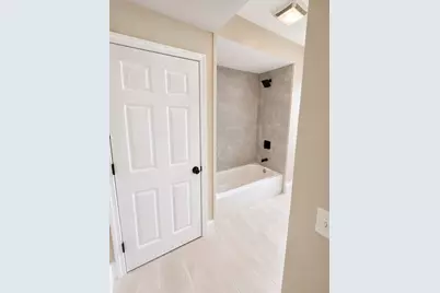 141 Everett St #2, Southbridge, MA 01550 - Photo 4