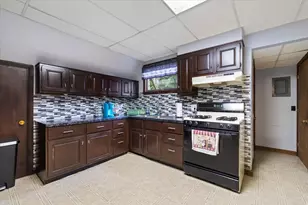 215 S Main St, Orange, MA 01364 - Photo 34