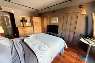 77 Pond Ave, Brookline, MA 02445 - Photo 8
