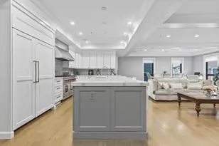 377 W First St, Boston, MA 02127 - Photo 4