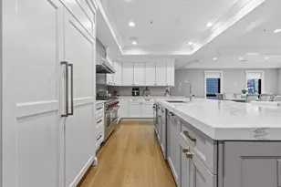 377 W First St, Boston, MA 02127 - Photo 2