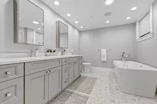 377 W First St, Boston, MA 02127 - Photo 16