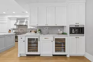 377 W First St, Boston, MA 02127 - Photo 6