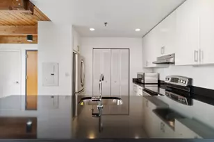 15 Sleeper St, Boston, MA 02210 - Photo 10