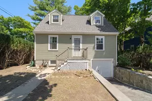 29 Laurel St, Arlington, MA 02476 - Photo 2