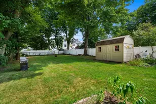 24 Vernon St, Haverhill, MA 01835 - Photo 32