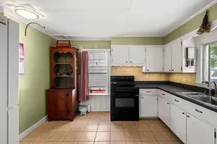 24 Vernon St, Haverhill, MA 01835 - Photo 14