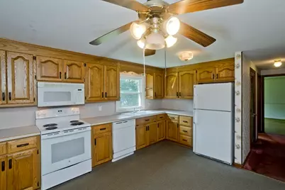 15 Fernwood Dr, Wilbraham, MA 01095 - Photo 6