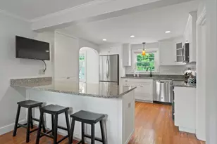 277 Vernon St, Wakefield, MA 01880 - Photo 10