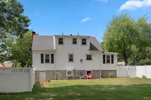 277 Vernon St, Wakefield, MA 01880 - Photo 30